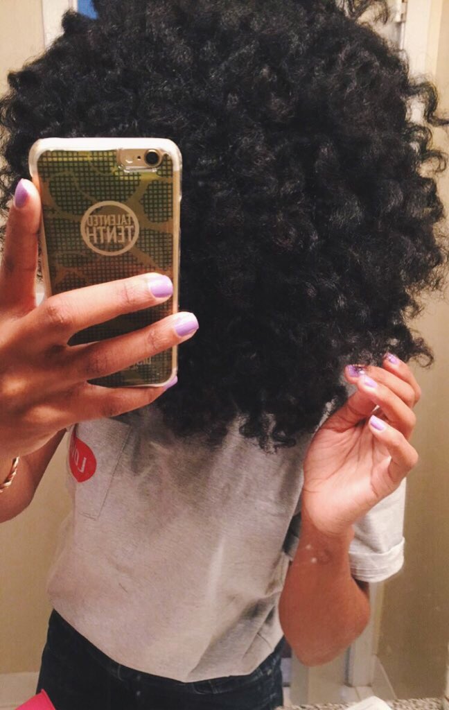 CourttDenise's tweet photo. Texture. Thank you @distinctlife for the case. #talentedtenth 〰 https://t.co/GpK8XCGATx