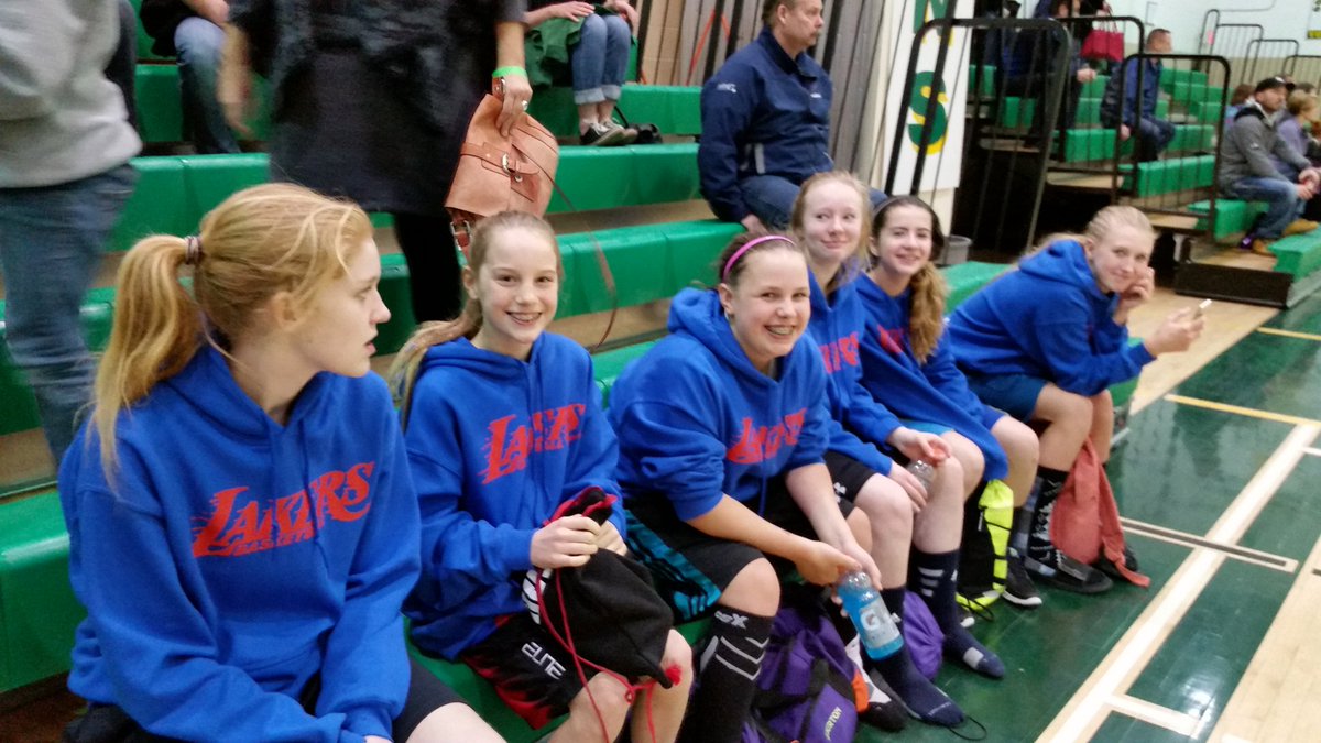 carissarobb's tweet photo. What a team! @macneillrps girls worked together to win B side at #BasketballBeat &amp; cheer together for the boys. https://t.co/qx4vmAxr5N