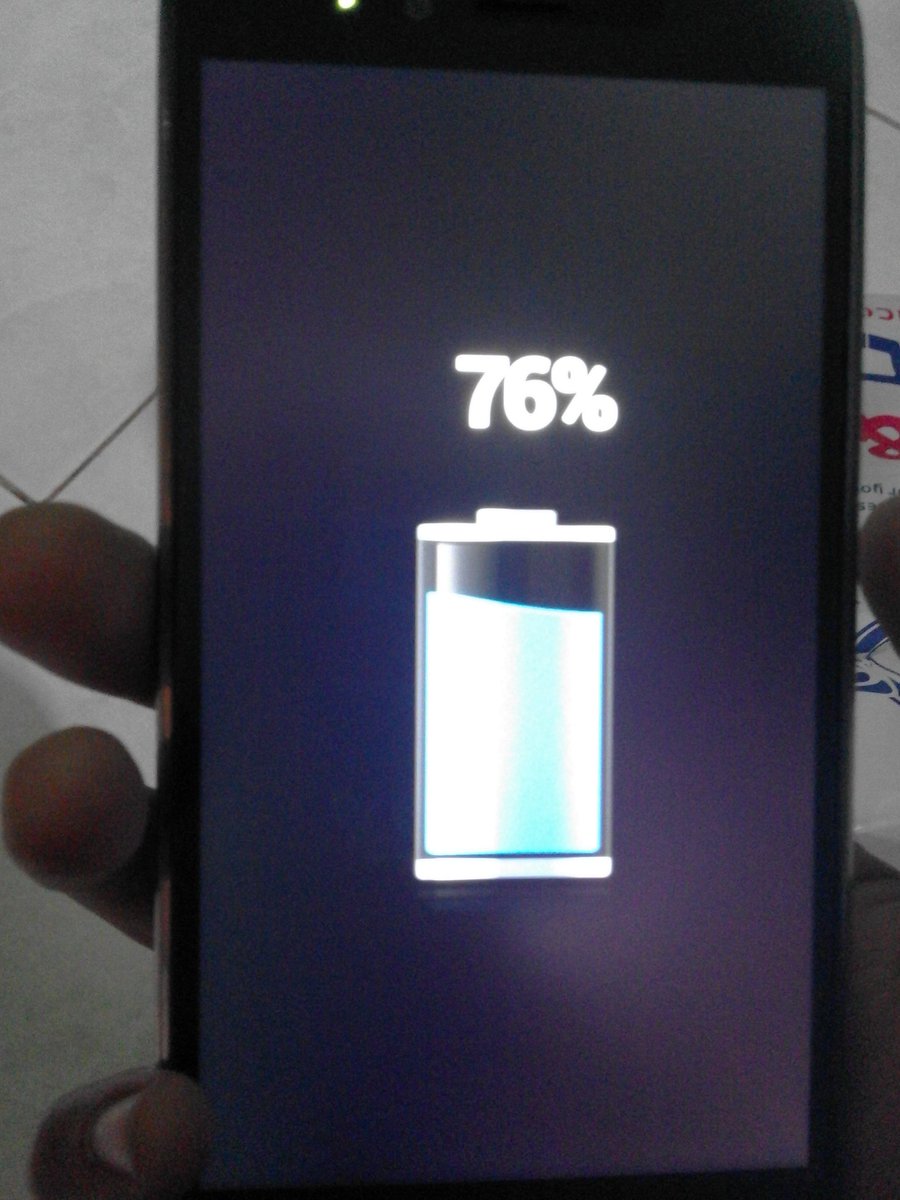 DhycaRock07's tweet photo. @xiaomiindonesia min mau tny q kmrn beli remi note2 trz ane carger dlm keadaan mati 4 jam tp tetep 76 % n gk berubah https://t.co/Wd79H0pAm2