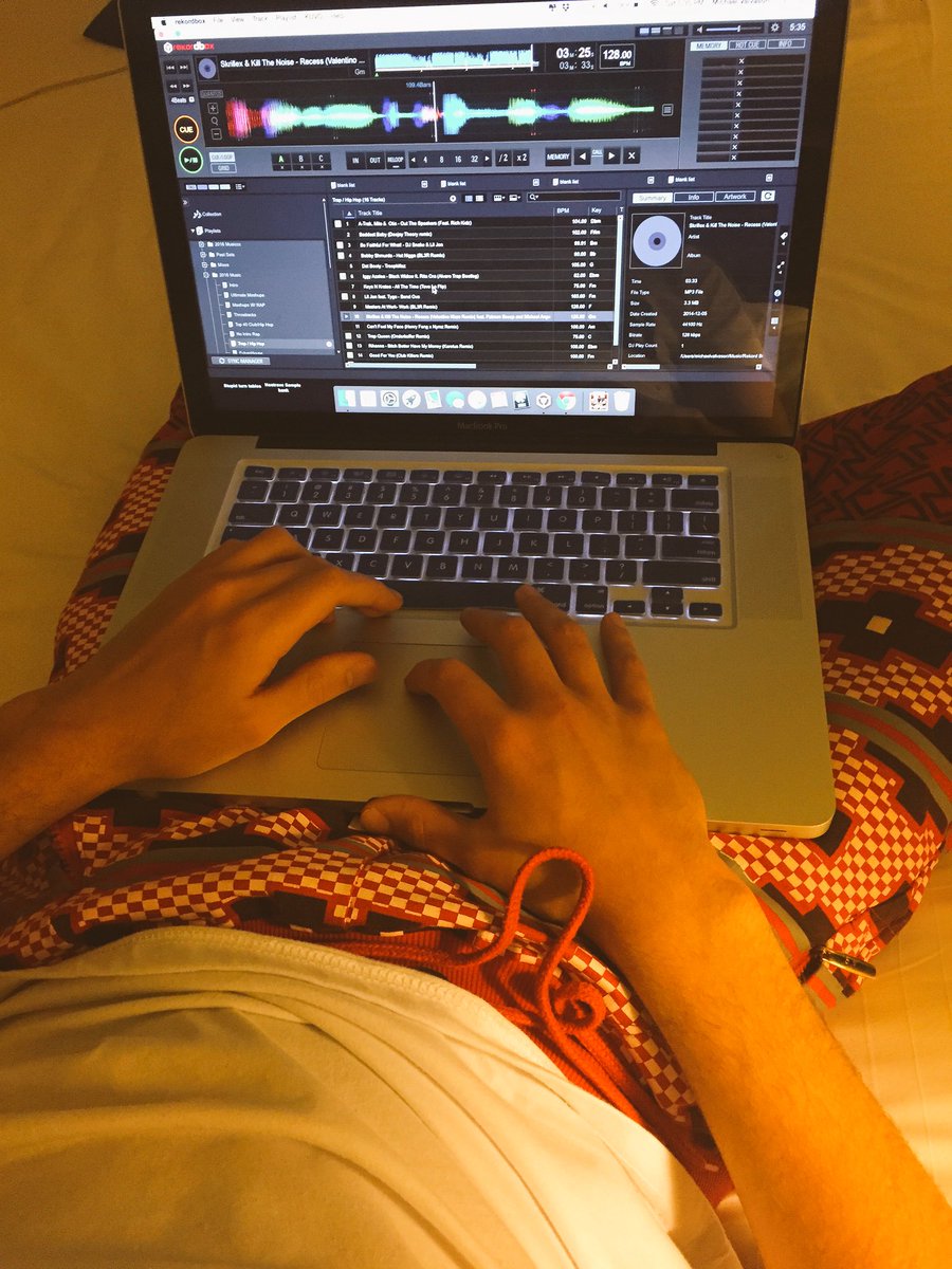 Preparing for tonight show in MTL, we have something special in store for you!@LeCinqMontreal #Nostrave #Plurr