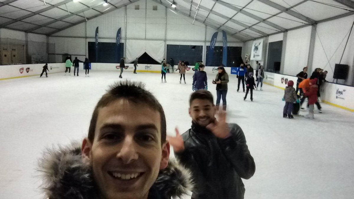 SerranoDaniel23's tweet photo. #poznan Patinaje sobre hielo https://t.co/VdTg2tgYc0