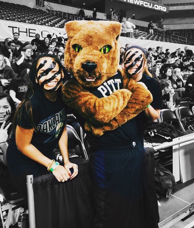 alisonhorne_'s tweet photo. @OaklandZoo #OwnTheZoo @ticklejbspickle 😍🏀🐾 https://t.co/Z8162bUDof