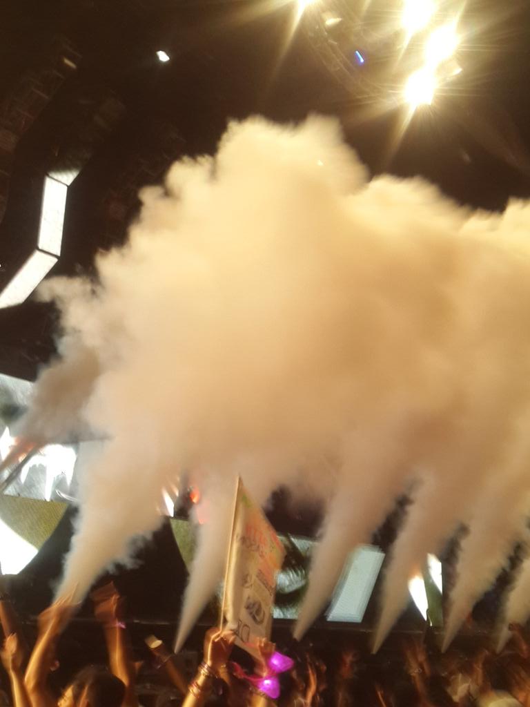 LanceGovender's tweet photo. #Tweeting during @tiesto is so worth the effort. really taken #UltraSA #Ultra2016 by storm. #UltraJHB @Heineken_SA https://t.co/JelL8A8RJ7