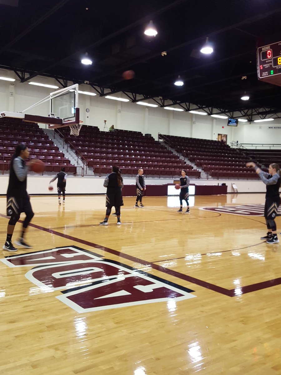 Lemon_Slabaugh's tweet image. Getting some shots early #GettingReady #WeRNotScared