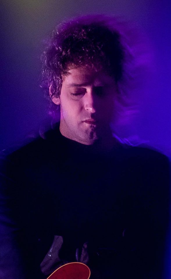 GUSTAVO CERATI: Gira BOCANADA 
Palacio Jai Alai, Tijuana 
México, 4 de Marzo de 2000. 

Fotografía: Gonzalo González