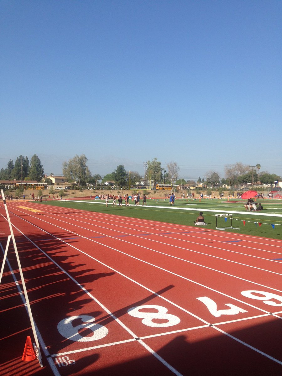burrescia's tweet photo. Missing @CalebRepp  on the track today #1stMeet #LOHST&amp;F https://t.co/SzNRP8duW9