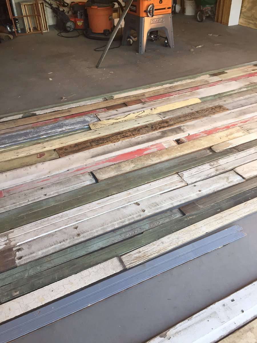 rhubarbandhoney's tweet image. Accent wall in progress. #reclaimedwood #refab
