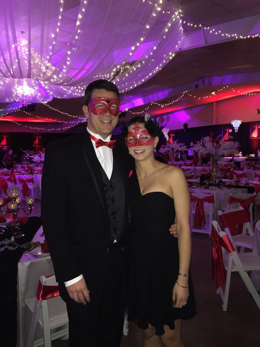 RickDuncan04's tweet photo. Spider-Man and Spider-Woman courtesy of the #ReidRDB ...one of our favorite events if the year! #G1013 https://t.co/XqoQr9zuXZ