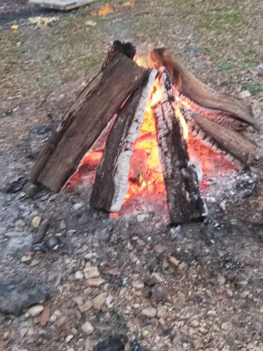 420stoner90's tweet photo. Enjoying the end of my day. A fire and some #fire weed rolled in a #blunt. Going to be a good weekend. #Stonerlife https://t.co/RqpfYfjhPJ