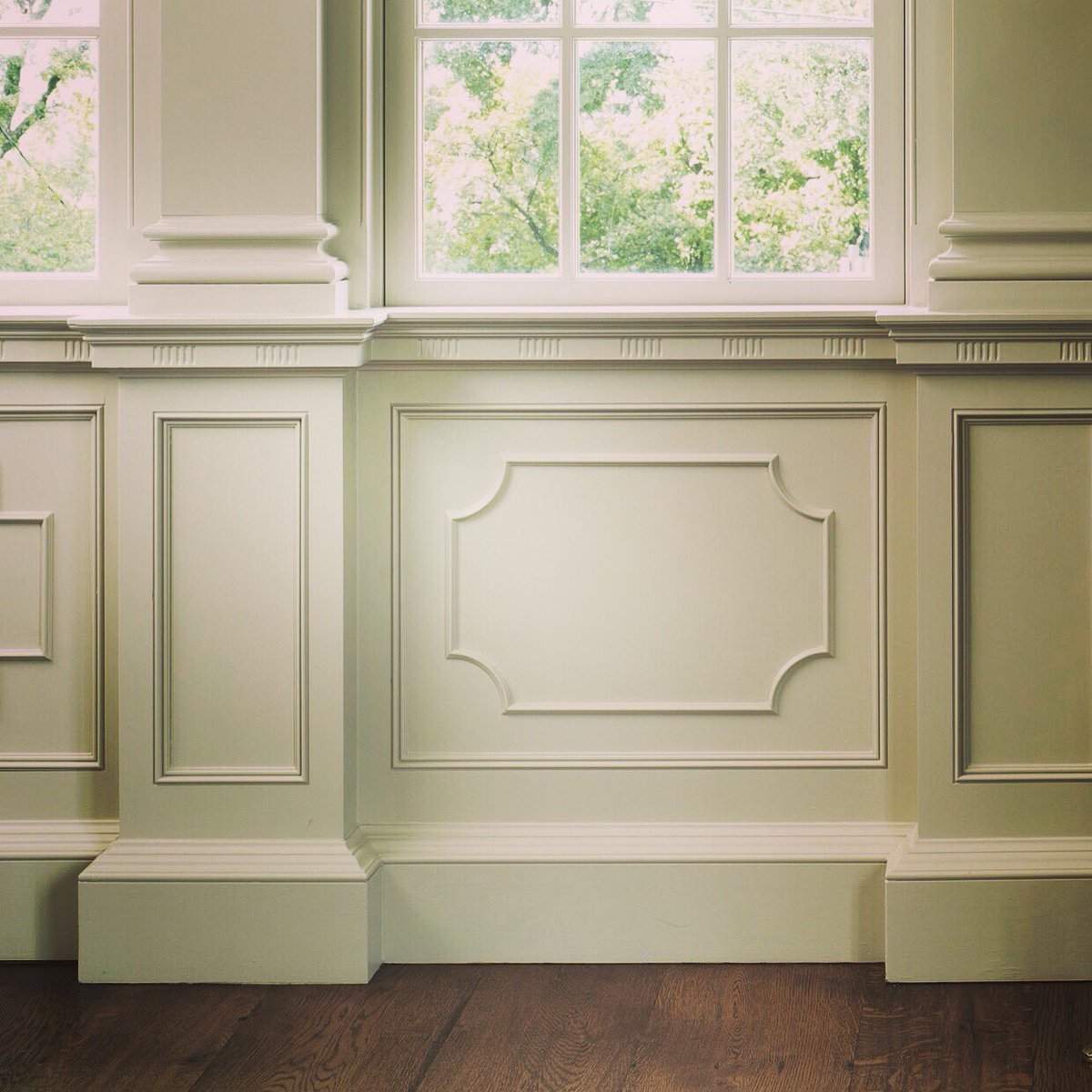 Custom panel and chair rail detail instagram.com/p/BCTxwltAI-j/ #timelesshouse #classical #traditional