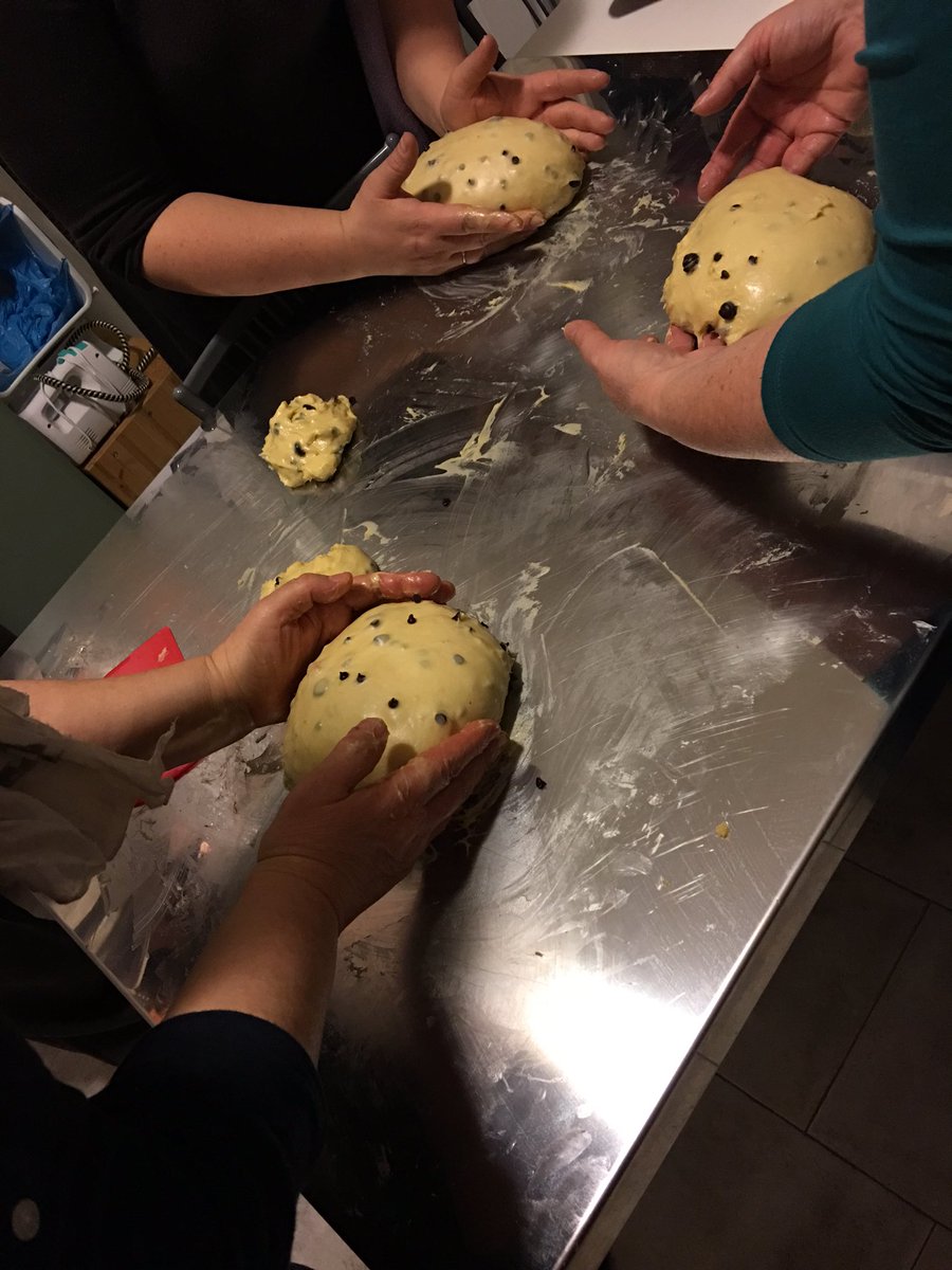 BreadHe_Art's tweet photo. Impasto collettivo Colomba Giorilli #breadheart #giorilli #sourdough #pastamadre https://t.co/aa8x78ILL2