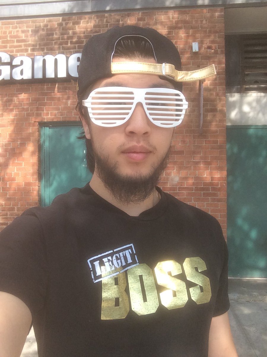 thefengtastic1's tweet photo. I'm a @SashaBanksWWE fanatic! ❤️❤️❤️ #LegitBoss #SailorBanks https://t.co/BMV4WgHmuv