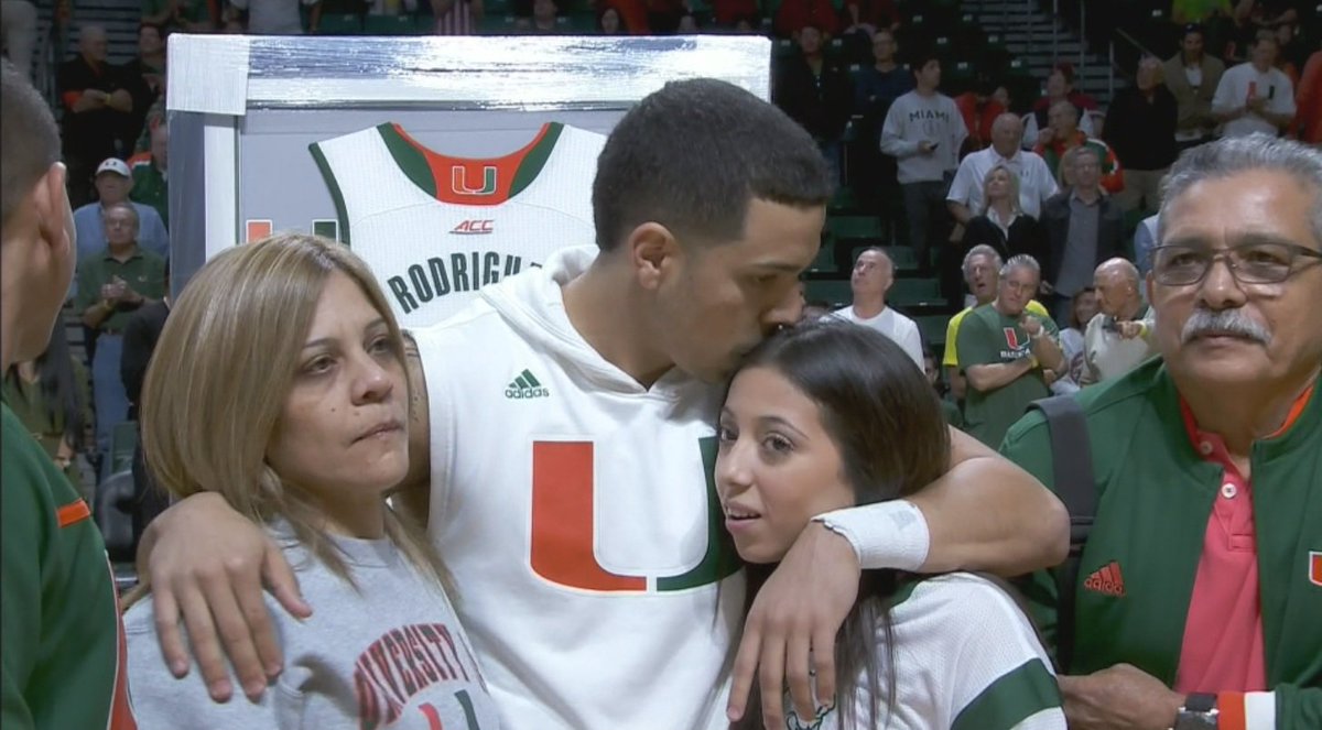 Seniors clutch in senior day win for (12) Canes over (11) Louisville bit.ly/1T3eo83?utm_me… https://t.co/evPcept6Ob