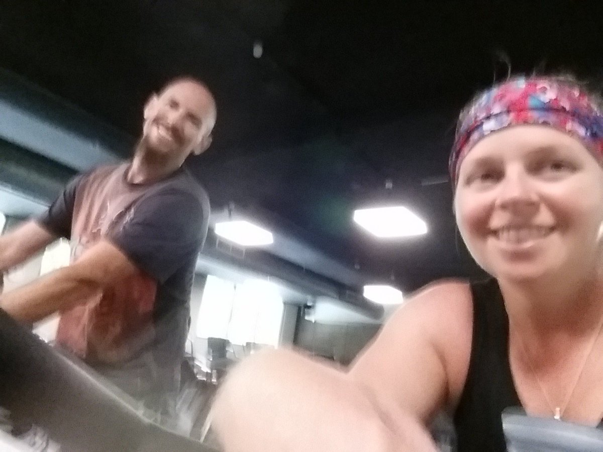 marathonmel78's tweet photo. Enjoying a cardio session at the gym in between shifts with my sexy fiance https://t.co/EulsLyjN1n