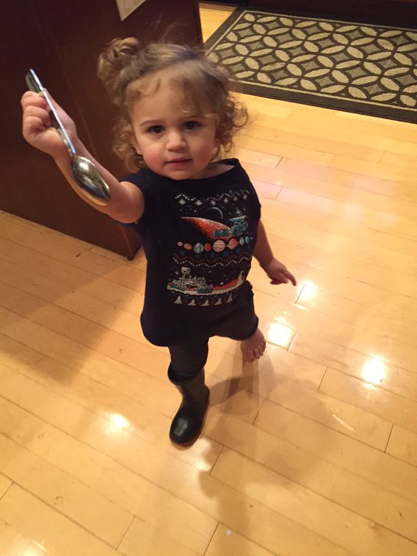 Isabella2rings's tweet photo. When Bae says "come spoon me" but you got better things to do... https://t.co/G32ojsgYRJ
