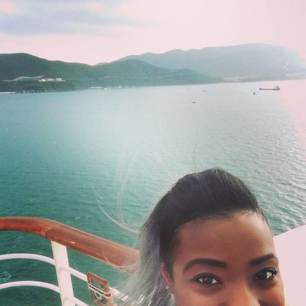 DjReRe's tweet photo. Enjoying my view today! #IsYourDjThisCute? #FemaleDJ #vietnam #djlife #travelingdjs #DJRe… https://t.co/W8wkqvObC9 https://t.co/r0PhduEIXy