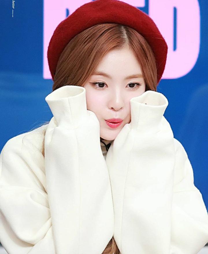 roelmeo's tweet photo. #reqpict irene https://t.co/AA6dUYxYyj