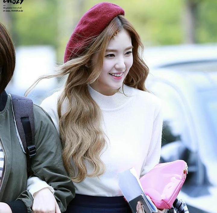 roelmeo's tweet photo. #reqpict irene https://t.co/AA6dUYxYyj