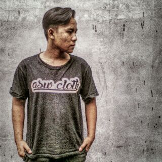 Thanks to @BonjuelxB for wearing T-shirt from us. Keep support :D