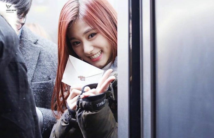 roelmeo's tweet photo. #reqpict tzuyu https://t.co/y6pChu8dms