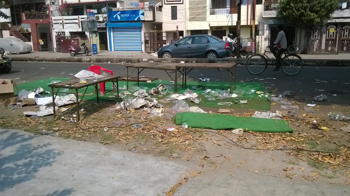 As predicted DainikJaagran event leaves the rubbish at r doorstep indira Nagar @PMOIndia  @yadavakhilesh  @HMOIndia