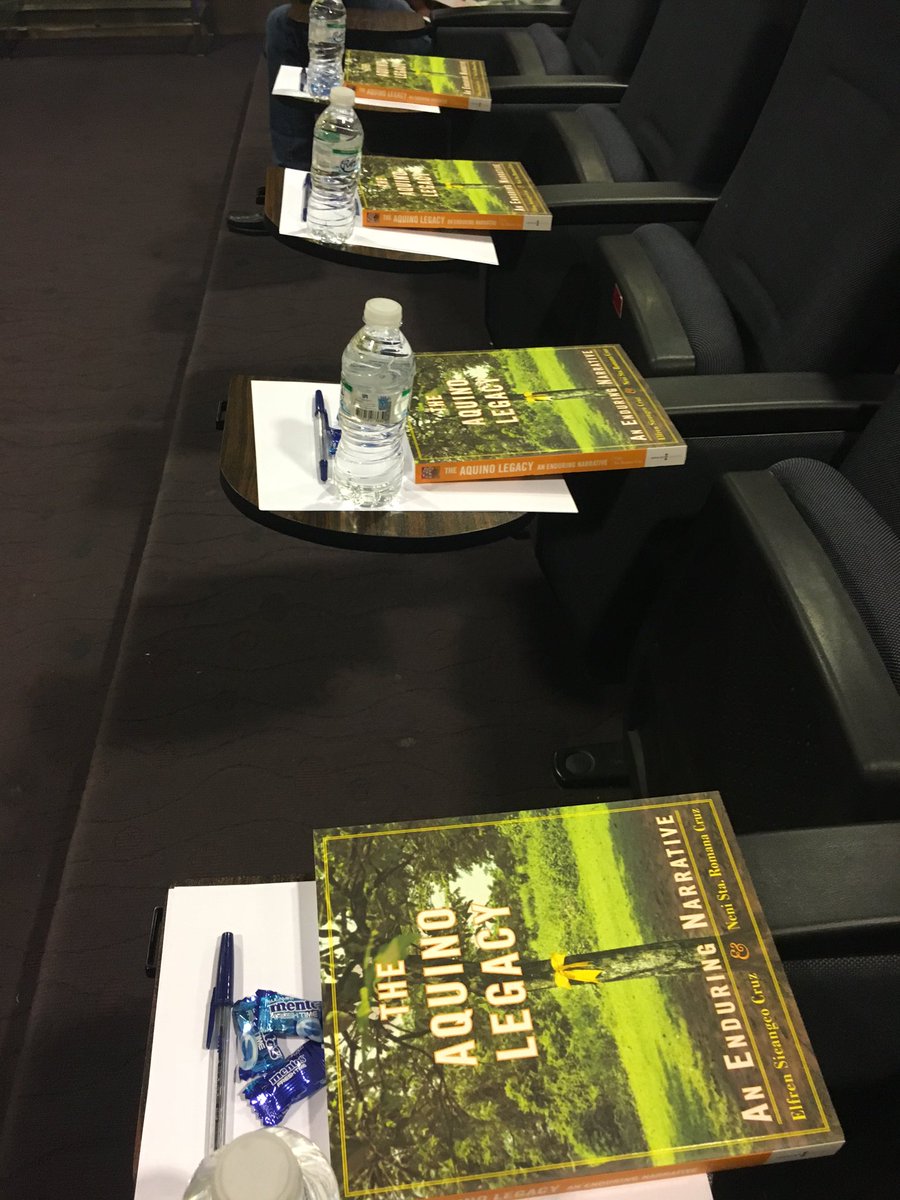 Writethingsph's tweet photo. Our adult writing class is about to begin! #writethings #writingclass #creativewriting https://t.co/hswudyTwqf