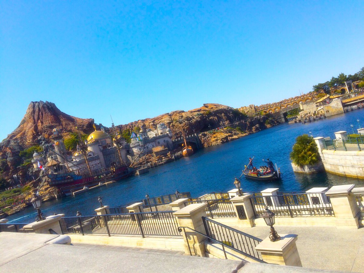 Disdona_47's tweet photo. もっと綺麗な写真が
撮れるようになりたいな🐭💭

#美しきTDSの風景 
#Dヲタさんと繋がりたい 
#Disney https://t.co/0hk27bakqD