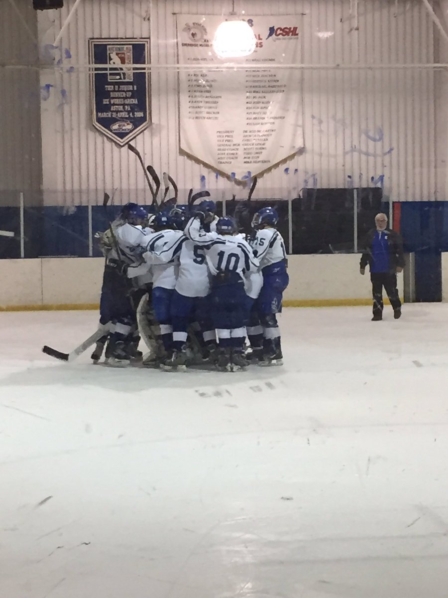 sfieldathletics's tweet photo. @bdevils_hockey win and advance to the championship game tomorrow at 4:30. At the Ice House. https://t.co/Ag7hTOLftg