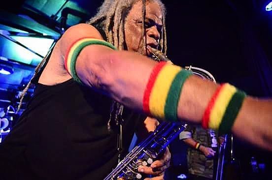 producerpassion's tweet photo. Cedric Bravo.
#cedricbravo #patobanton #gaslamp #lareggae #lbcreggae #patobantonandthenowgeneration #reggae #regga… https://t.co/UuCocR2OpX