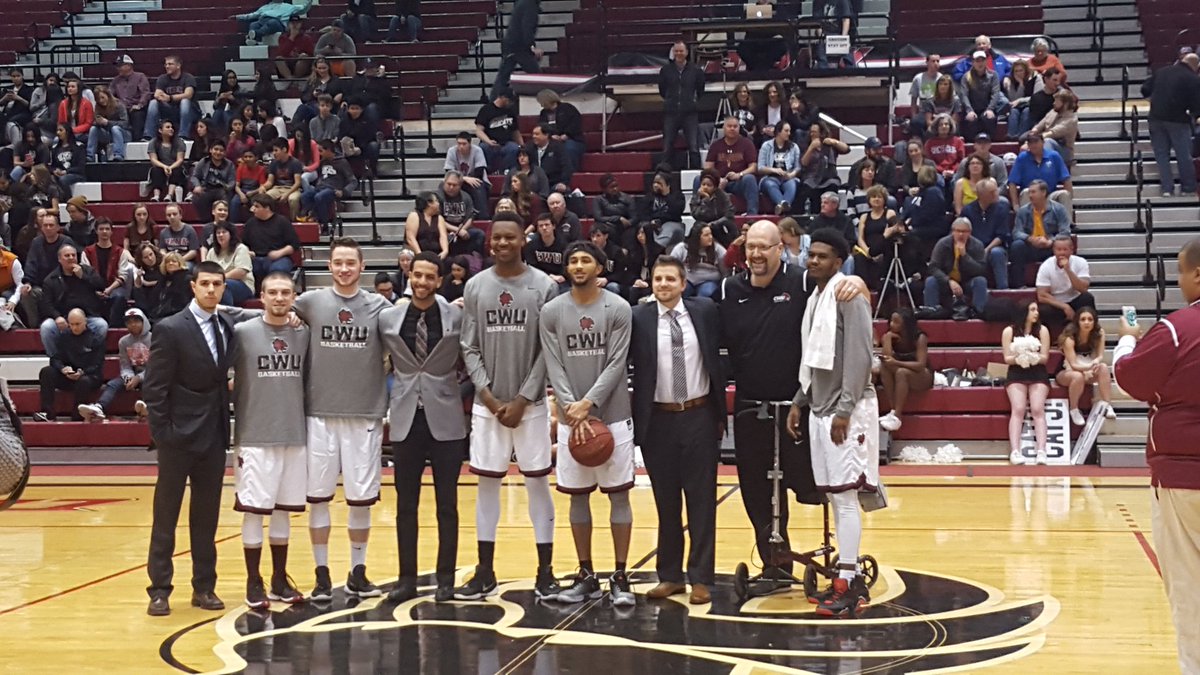 DJFrancois's tweet photo. Congratulations to our 5 @cwu_mbasketball seniors - thank you! @CWUAthletics #OnTheProwl https://t.co/btu8wKXcVB