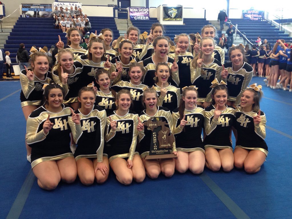 Michigan Cheer tweet media