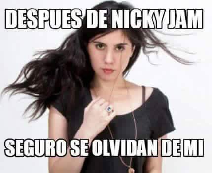 pazukapaz's tweet image. Ojalá salga Javiera Pena Mena y se la coma el monstruo por fome #Viña2016CHV