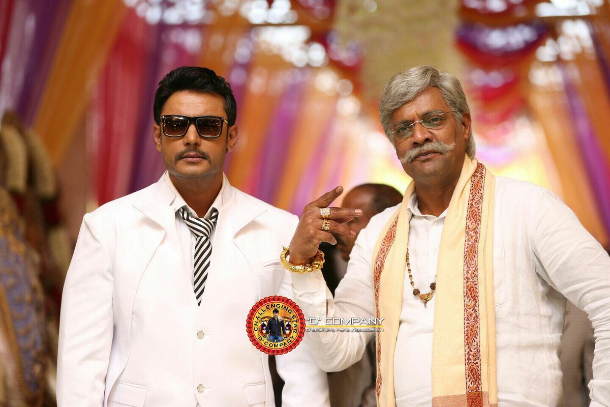 Dcompany171's tweet photo. #ChallengingStarDarshan and #Ravishankar While Shooting for a Wedding Track for #JagguDada Recently in Bengaluru https://t.co/oeew9d9aqi