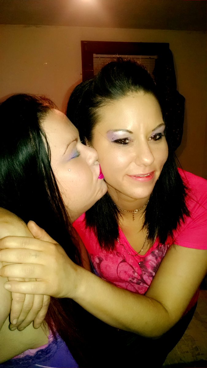 FryeFrye1984's tweet photo. @_yourfavlesbian beautiful,women!  I LOVE WOMEN< &amp; LOOKING TOO! SHOW MW A LITTLE MORE ,PLEASEEEE? https://t.co/m1U4tzGYm9