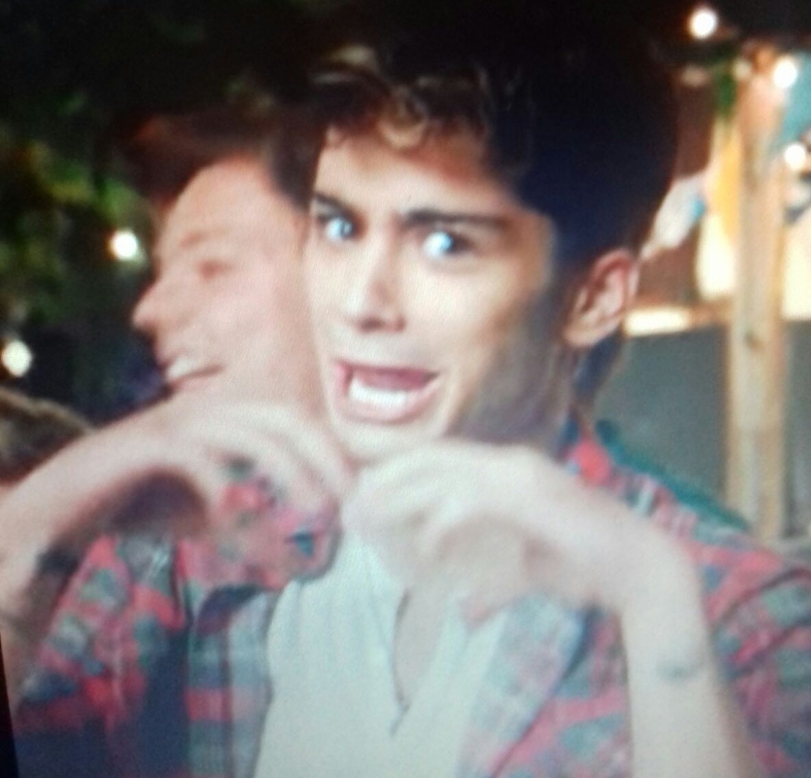 zoromylv's tweet photo. I can't
#SupportToZayn https://t.co/Zs8OZKnaja