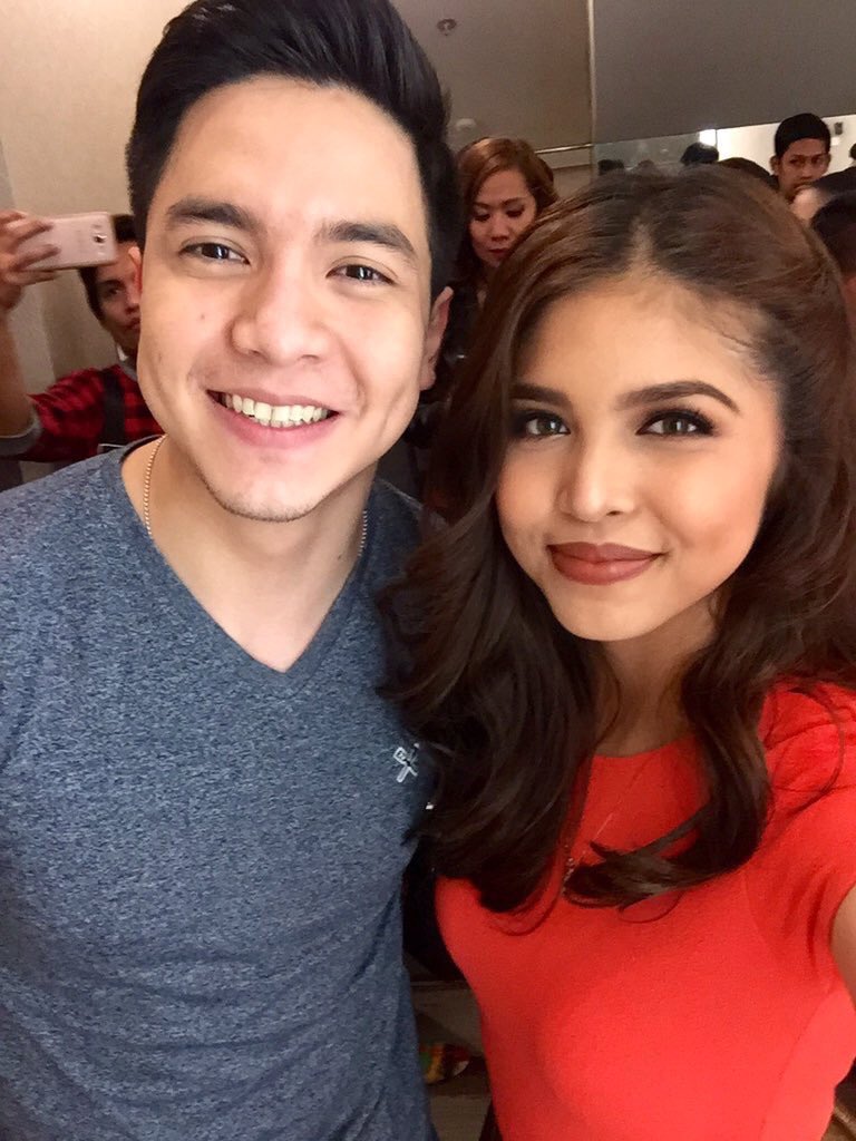 MaiChardOFC2016's tweet image. Simpleng moment lang nila &apos;to pero kinikilig na tayo, di ba?! HELLO MAICHARD 

#SPSFebtastic 

CTTO