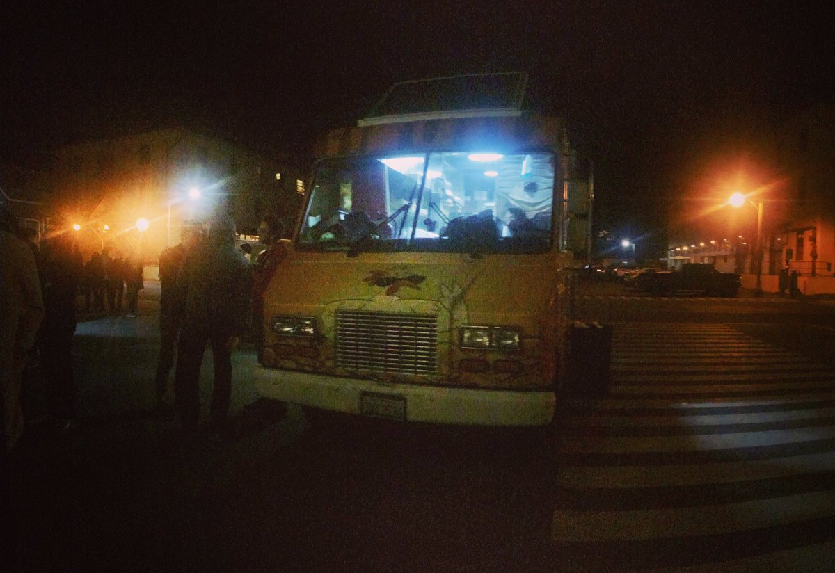 romyilano's tweet image. Food truck time #launchhackathon