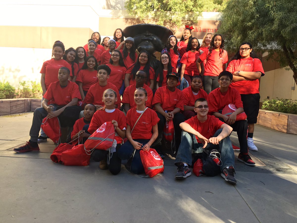 GibsonScotsMS's tweet photo. Gibson bball players &amp; cheerleaders ready to cheer on the Rebels in their new swag #futurerebels #lookingood https://t.co/gFIlKKi4MT
