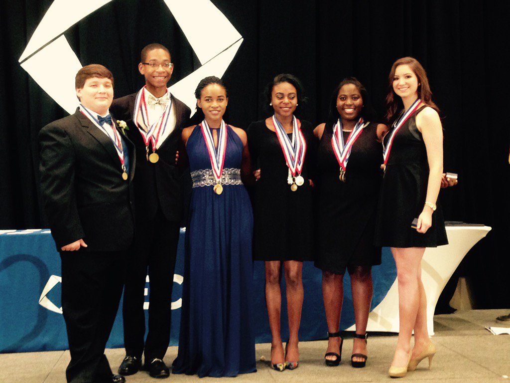 bcdeca's tweet photo. The new SC DECA action team! https://t.co/AQwvwwpBKa