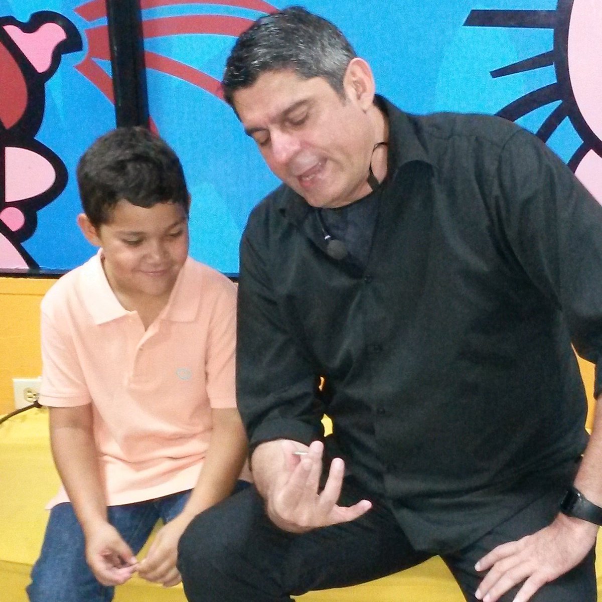 marceloelgrande's tweet image. #magiclessons #teachingmagic #magic #connecting #friends #goodmood #goodenergy #specialenergy #teaching #friendship