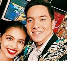 AldubKiligmuch's tweet photo. selfie with alden....

#aldubselfie
#pabebeselfie https://t.co/GIPHMRslQd