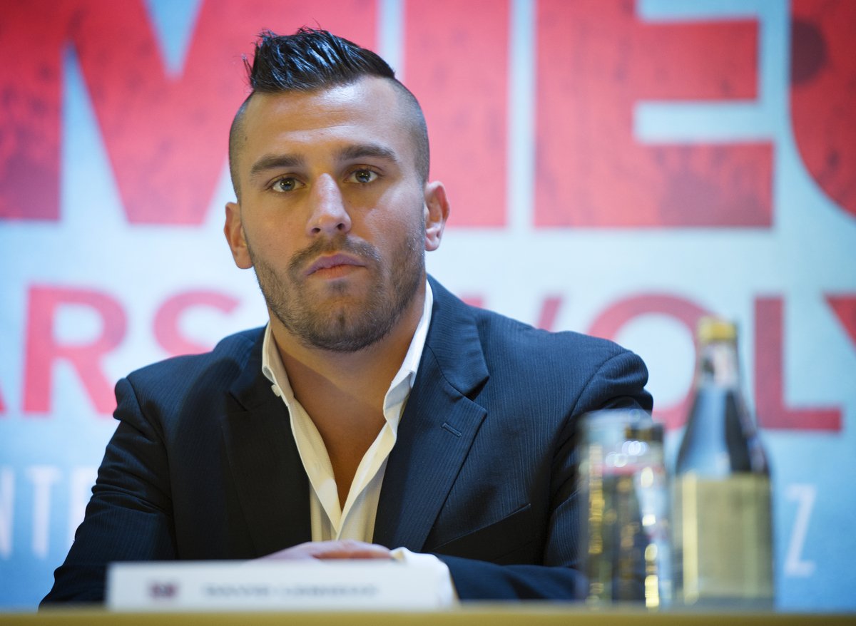 TVASports's tweet photo. Vous avez l'indice #DMenDirect? Participez au concours pour voir le combat de DAVID LEMIEUX! https://t.co/JrWeg2cvFs https://t.co/4UvS4ATNIt