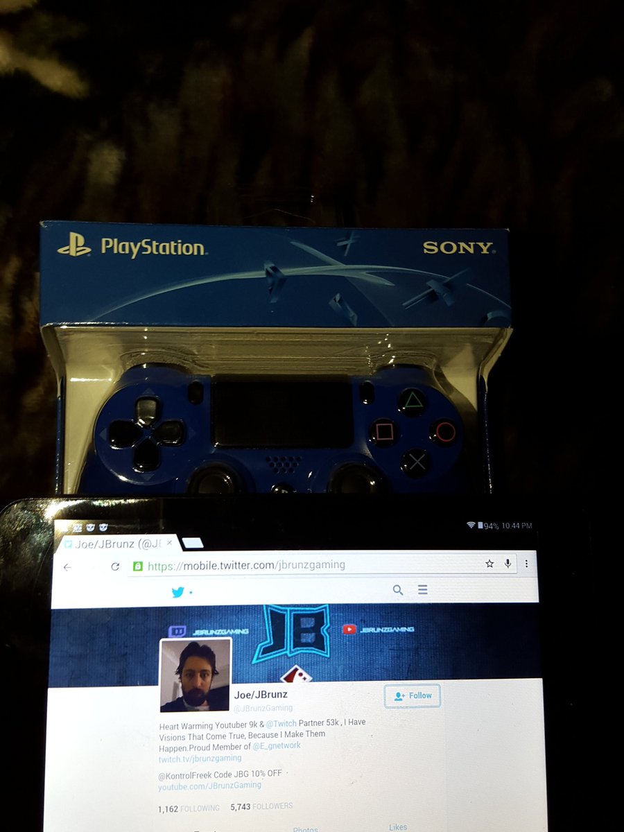 JBrunzFn's tweet photo. *ANOTHER ONE * Signed Ps4 Controller
Retweet &amp; Follow  GOODLUCK 
Winner Picked March 4th 4Pm Est https://t.co/eAzWZkBkxn