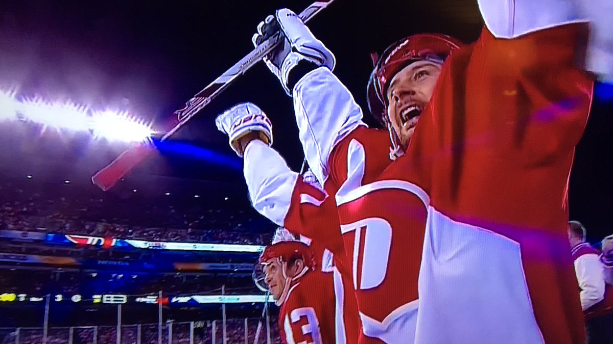 BradGalli's tweet photo. Final: Red Wings 5, Avalanche 3

Detroit wins the Stadium Series game at Coors Field. https://t.co/i5S8OHRrmJ