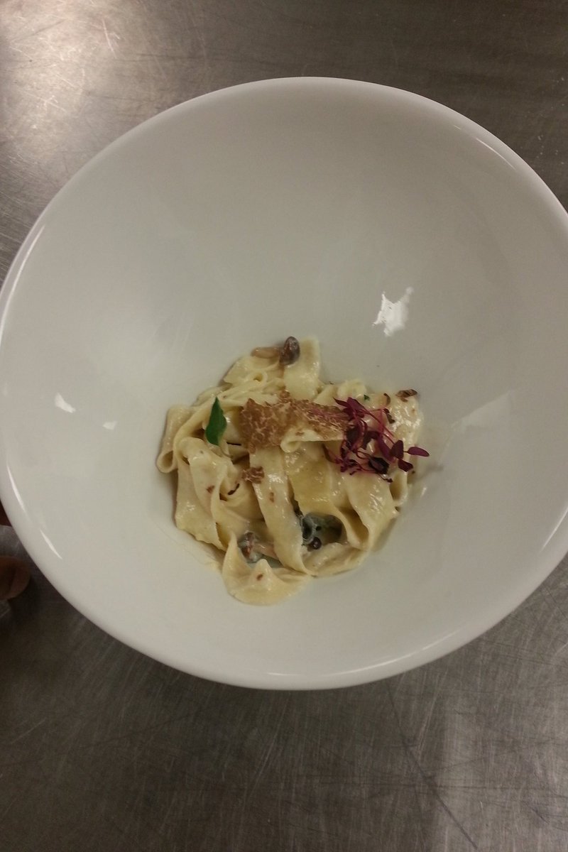 VeteransGrub's tweet photo. Fresh pasta with white truffle cream sauce   topped with truffle shavings https://t.co/uxDjVbIEwy