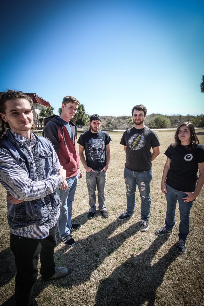 MaybeNxtMidnite's tweet photo. 📷: Bradley Benson #twinstatepoppunk #MNM2016 https://t.co/nKgj7OXbtb
