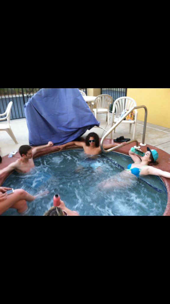 Nathan Hoge tweet media