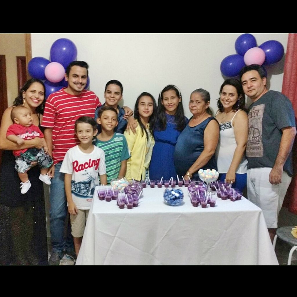 christiano_law's tweet photo. Minha Família Linda #NiverdaGi https://t.co/SI6hfzkETt