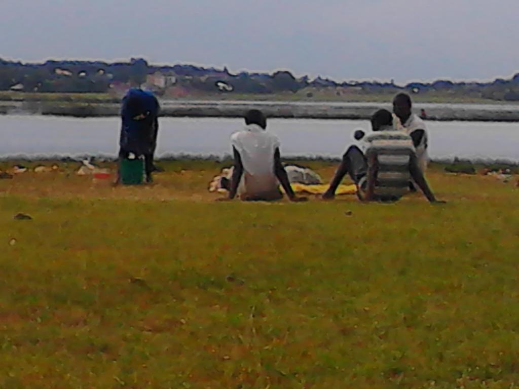 A4D013's tweet photo. The Lake Singidani in Singida provides about 10000 Tzs per bucket of fish, the size of fish caught is just so small. https://t.co/9riBxC3LDh