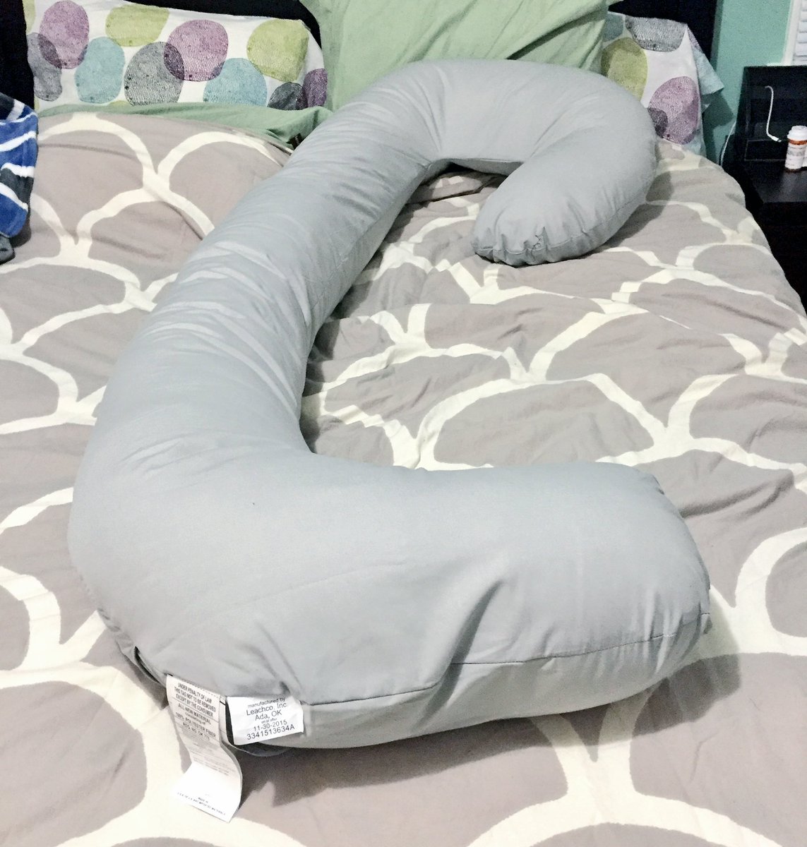 ThePenadventure's tweet photo. My new replacement. 😒 #SamPillow https://t.co/U9orlrmn5d